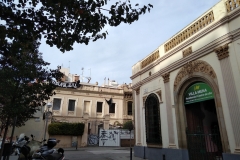 El racó que formen la casa d'Encarnació 15 i la de Montmany 70.