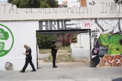 Mossos desallotjant sense sotres de les Casetes.